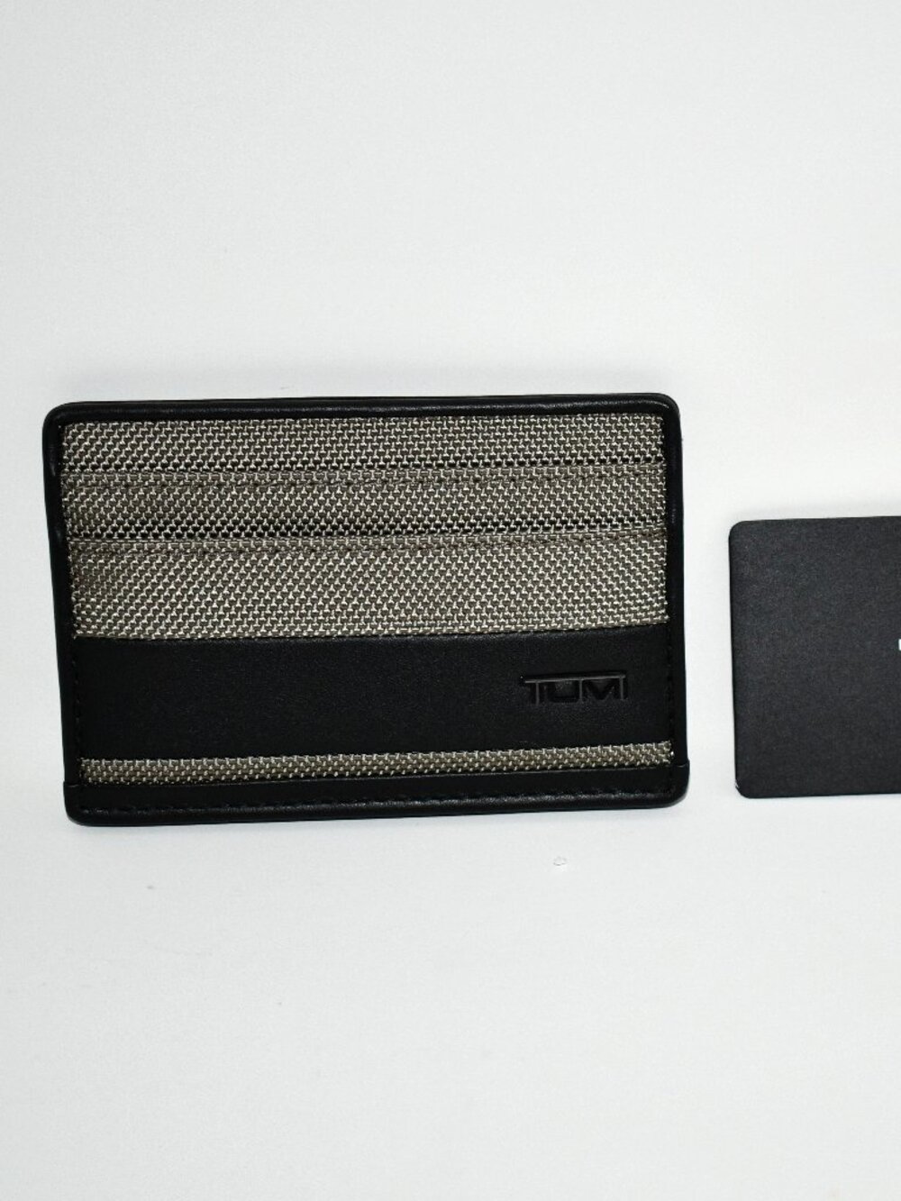 Tumi Slim Card Case in Grey Alloy #135633-A872 NWT